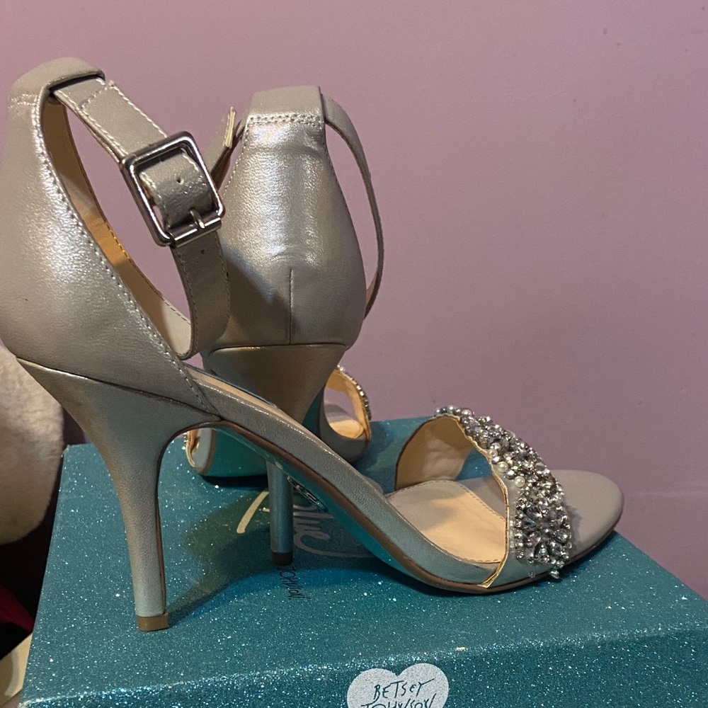 Betsy Johnson’s Elegant, Silver Ankle Strap Heels with Embellishments - Picture 4 of 6